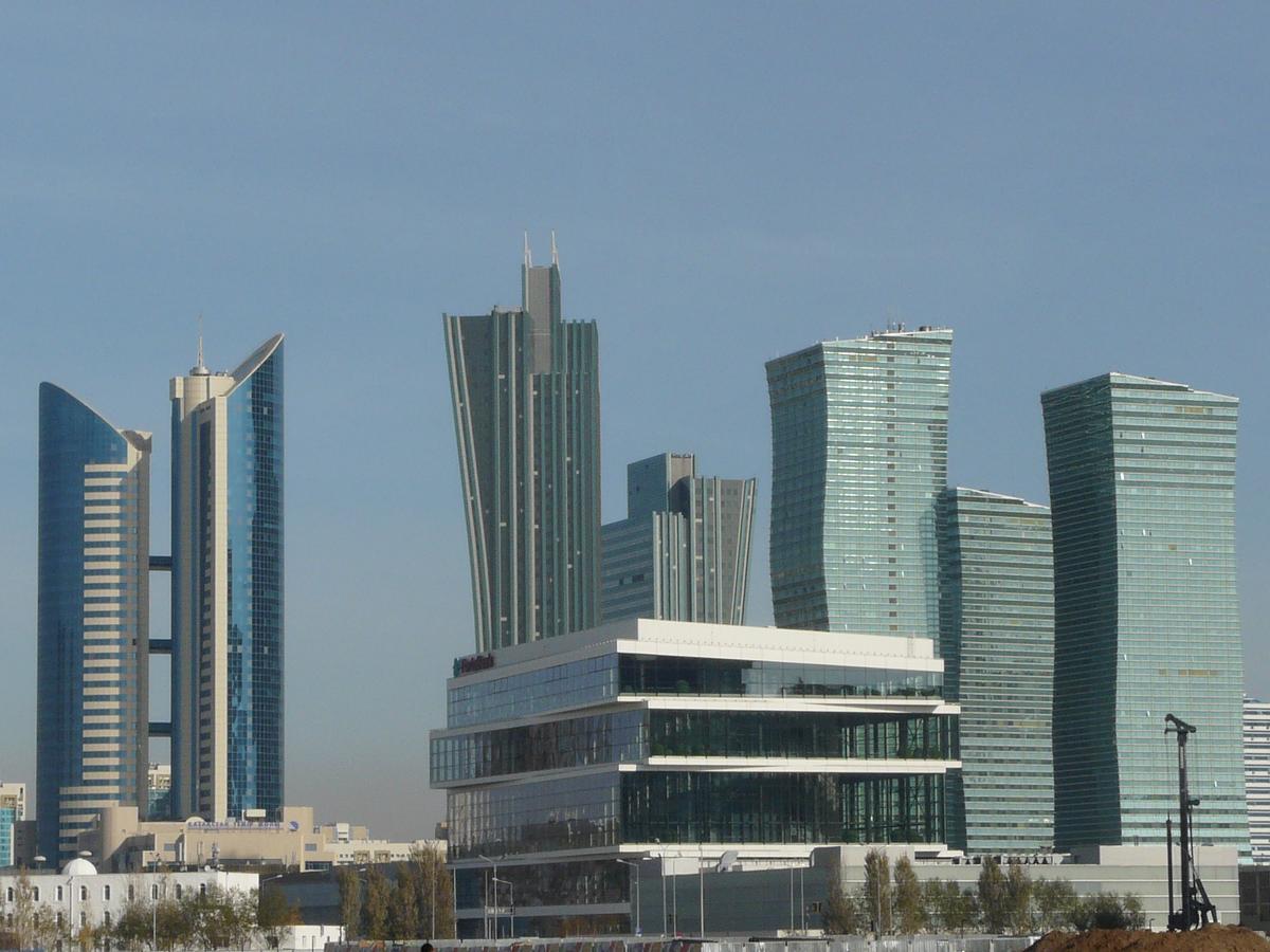 Hostel Infiniti Astana Extérieur photo