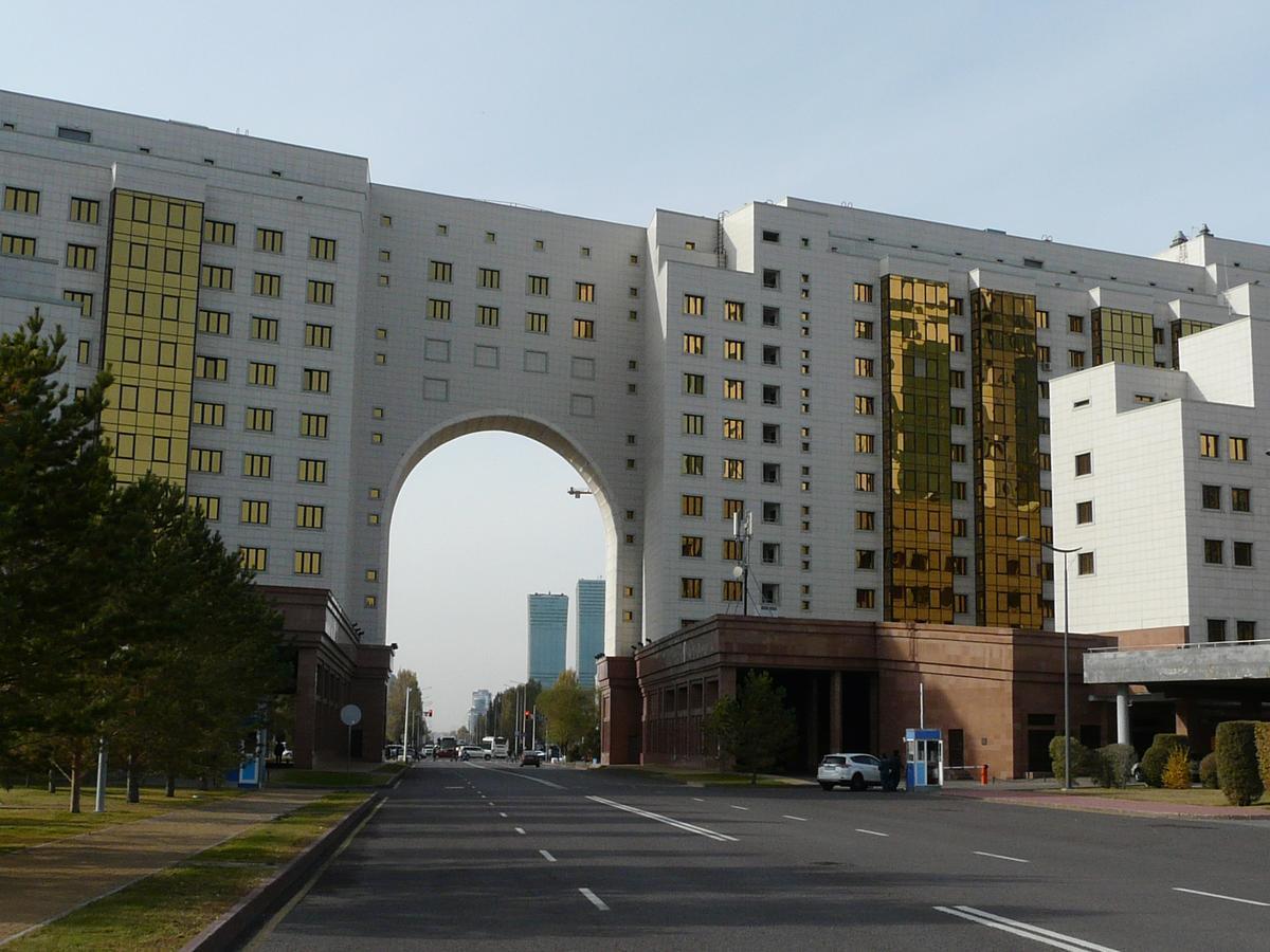 Hostel Infiniti Astana Extérieur photo